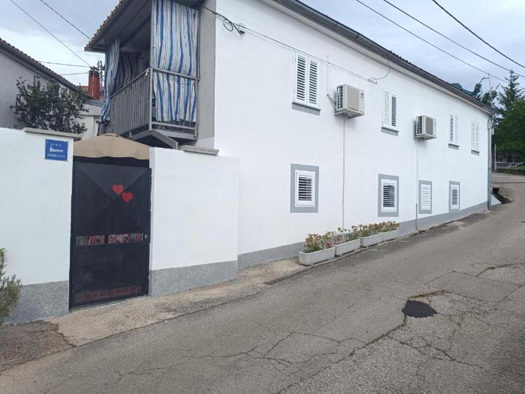 Studio Linda Cavle Bagian luar foto